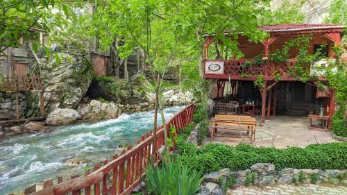 Kapuzbasi Resort | Kapuzbaşı Baştürk Tesisi