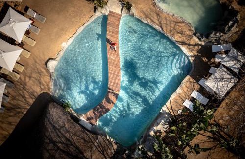 Maruleng Cabin | Karongwe- Shiduli Safari Lodge