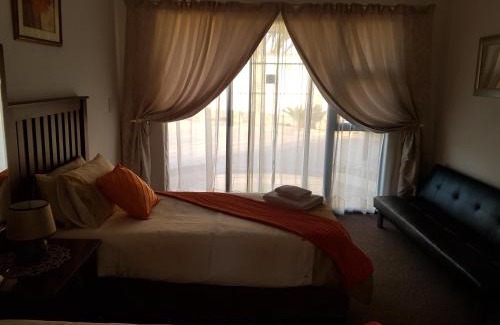 Cradock House | Karoo View Guesthouse Cradock