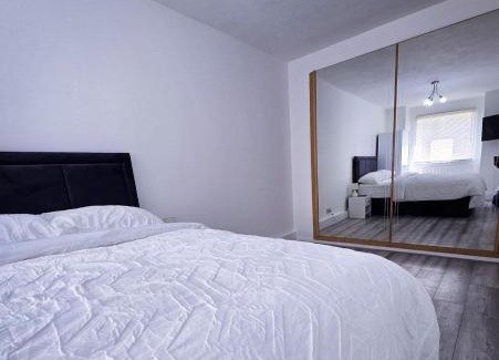 Belvedere Apartment | Kas cosy 2 Bedroom Apartment in Belvedere with great transportation links