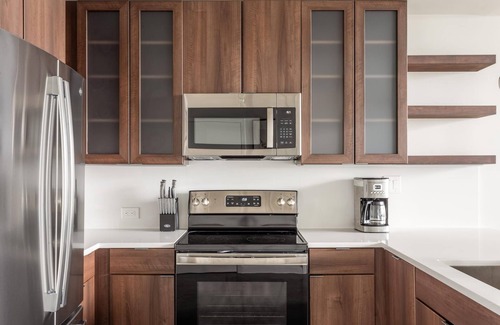 Second Street District Apartment | Kasa | Spacious 1BD with Private Balcony | 2nd Street