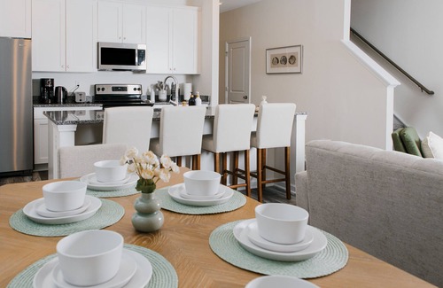 Cornelius House | Kasita Cornelius West | king&queen beds | NEW!