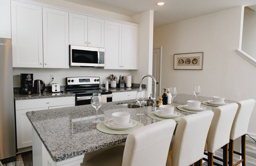 Cornelius House | Kasita Cornelius West | king&queen beds | NEW!