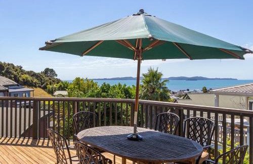 Snells Beach House | Kawau Vista - Snells Beach Holiday Home