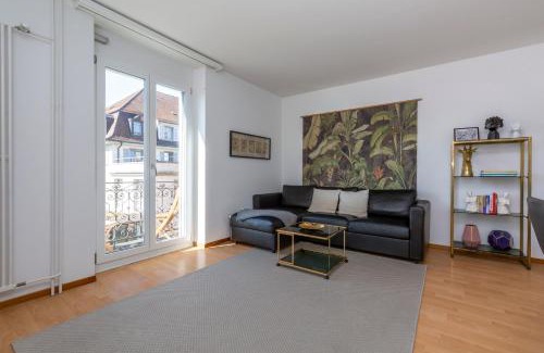 Werd Apartment | KAYA Zurich Apartment 4B - Downtown 2BR Deluxe Apt