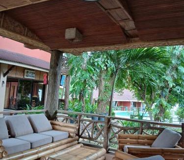 Dimiao Hotel | Kayla'a Beach Resort And Blackeye Brewing