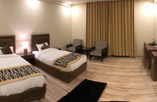 Sat Bari Hotel | KCG Heritage