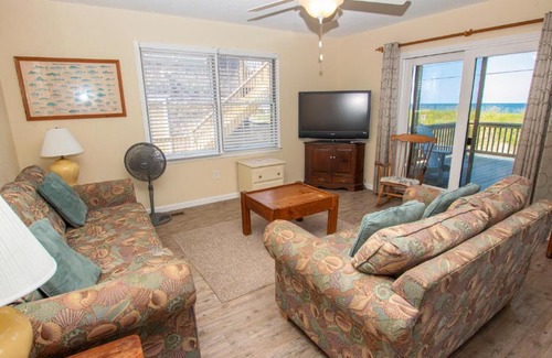 Colington House | KD242, Fitz