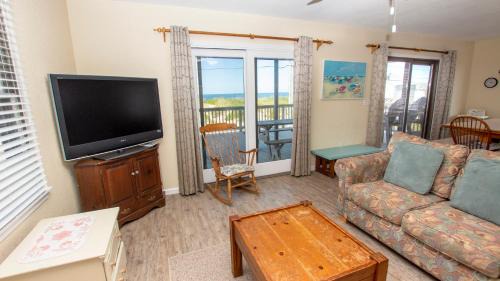 Colington House | KD242, Fitz