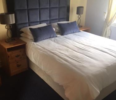 Curraheen House | Keanes of Curraheen, Bar, Restaurant & Accommodation