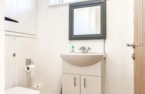 Whitstone House | Keel Annexe