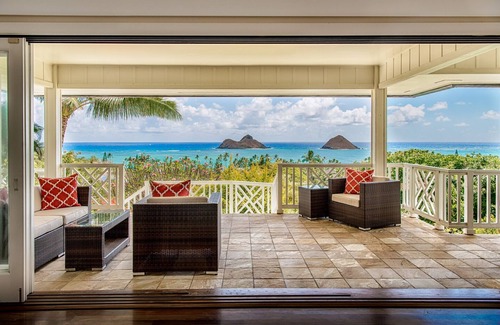 Lanikai House | Kehaulani Ridge~Lanikai~Spectacular Views of "The Mokes"! Renovated~Luxurious