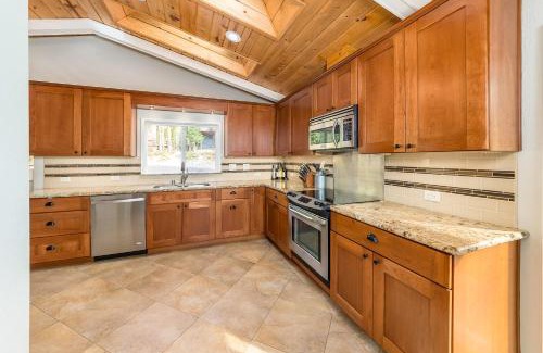 Arnold House | Kelly Cabin
