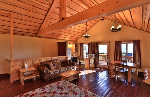 Homer Hotel | Kenai Peninsula Suites