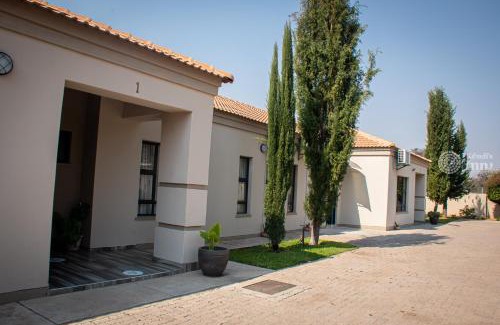 Jwaneng Bed & Breakfast | Kendi's Inn Self Catering Apartments
