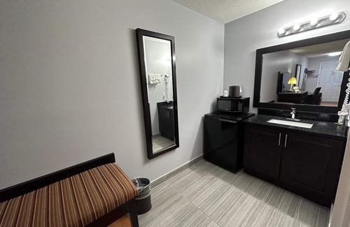 Windsor Hotel | Kenora Motel