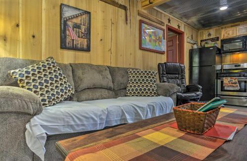 New Concord House | Kentucky Cabin with 2 Fishing Ponds and Trail Access