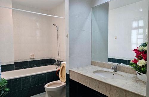 Kuching Apartment | Kenyalang Riverine Emerald 12 Homestay