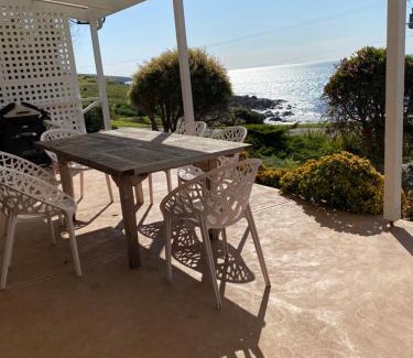 Penneshaw House | Kepals on the Coast - Kangaroo Island