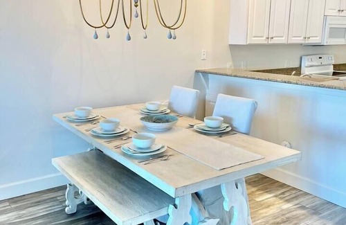 Innerarity Townhomes House | Key to Paradise: Waterfront Home & 2 Kayaks!