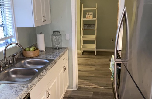 Lake Worth Corridor House | Key West House ! Patio Grill Firepit Fenced Backyard Driveway Biz Ready Lg Group