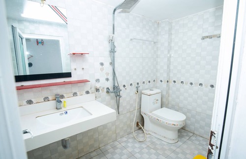 Mai Dich Hotel | Khach san Phuong Dong