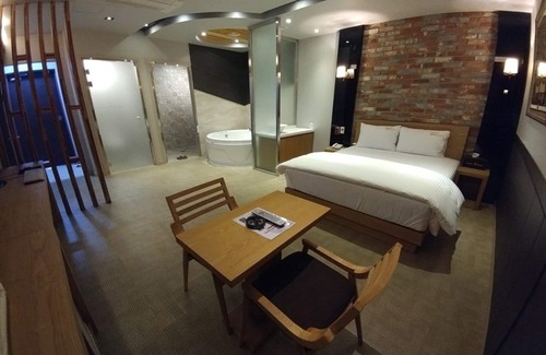 Dalseong-gun Hotel | Khan Hotel