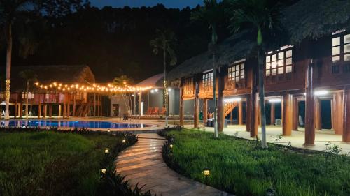 Yen Binh House | Khu nghỉ dưỡng Làng An Bình