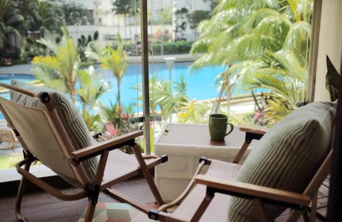 Central District Apartment | Kid-Loving Poolside Haven - 2BR - Netflix - Games