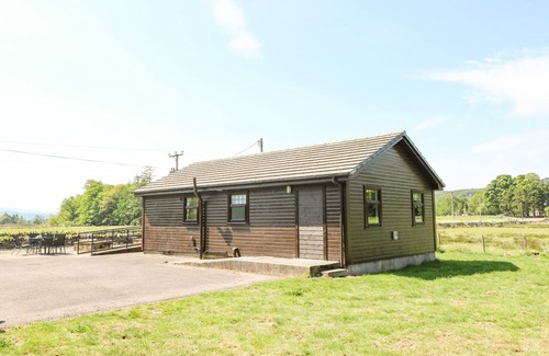 Lochgilphead Cottage | KILMARTIN VIEW, pet friendly in Lochgilphead