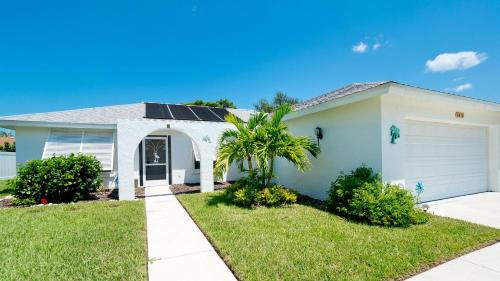 Bradenton House | Kim's Palm Cottage