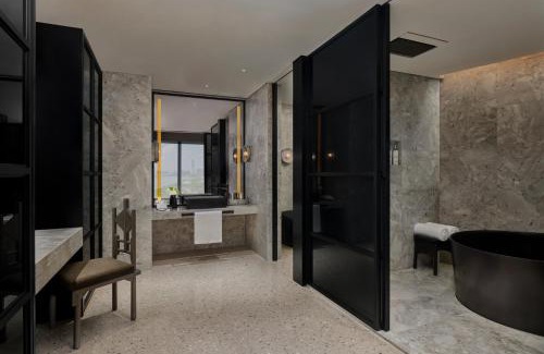 Pudong Hotel | Kimpton Qiantan Shanghai by IHG