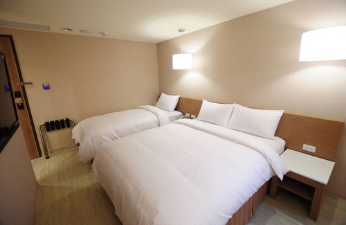 Tainan City Centre Hotel | Kindness Hotel - Tainan Chihkan Tower