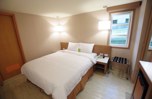 Tainan City Centre Hotel | Kindness Hotel - Tainan Chihkan Tower