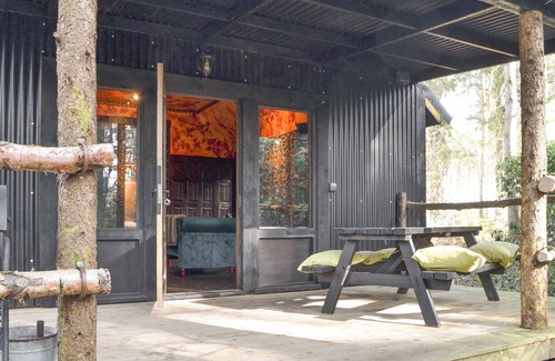 Stamford Bridge Cottage | King Auberons-UK43000