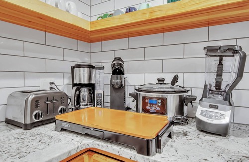 Great Valley Condo | King Bed, A/C, Pickleball, Patio w/Grill