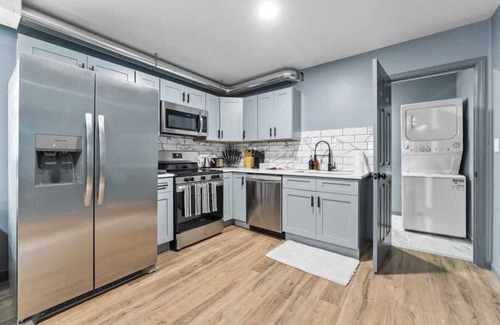 Lemont Apartment | King Bed + Wifi | LCP Collection