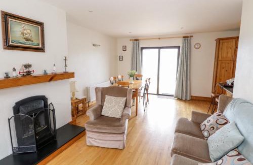 Cleggan House | King Cottage