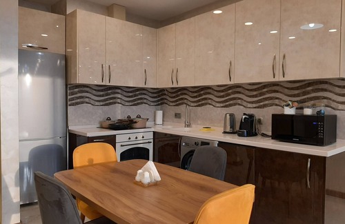 Old Tbilisi Apartment | King David standard two bedroom 24