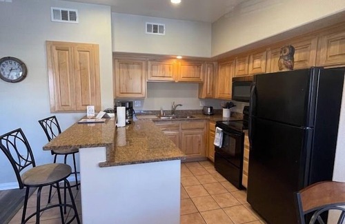 Mesquite Condo | Kings Court by Mesquite Vacation Rentals with Community Pool and $510 in free daily activities