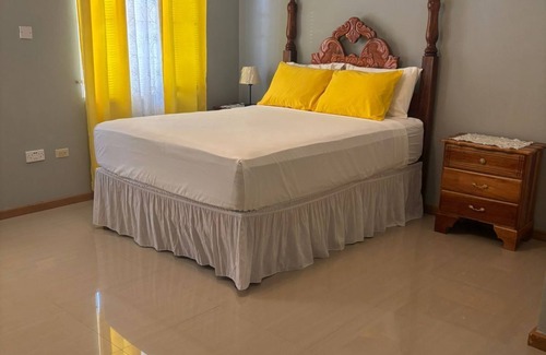 Discovery Bay Hotel | Kingsbird by the sea Inn