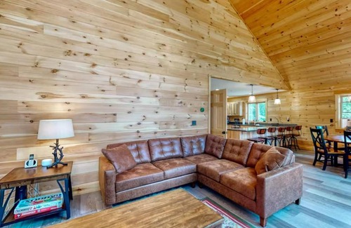 Carrabassett Valley House | Kingslanding Cabin