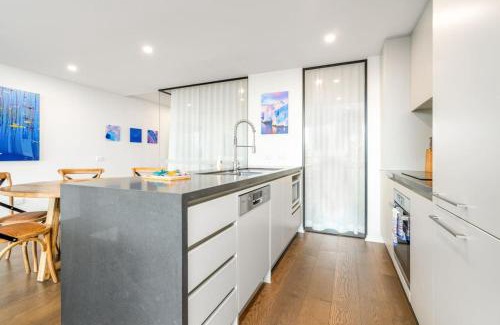 Kingston Apartment | Kingston Foreshore Apt with Water Views - Hosted by Canstay