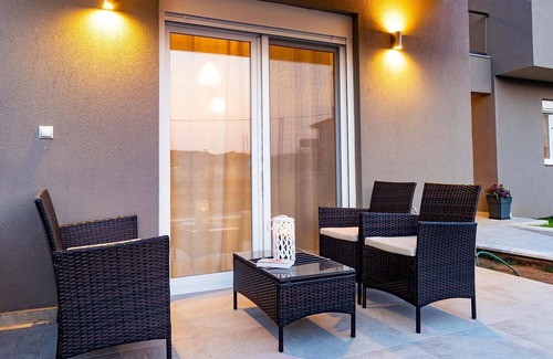 Flogita Apartment | Kiosse Maison 2 by Travelpro Services