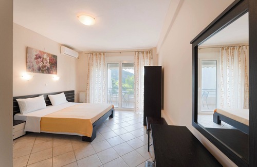 Nea Peramos Hotel | Kipos Resort