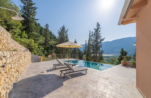 Evgiros Villa | Kipseli Villa, Overlooking Vassiliki bay