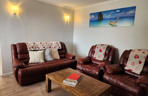 Spencer Park House | Kira's Holiday Home on Gairdner - Pet Friendly