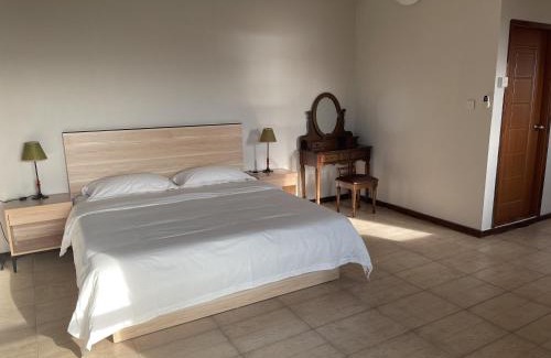 Port Louis Hotel | Kirin Guesthouse and Restaurant