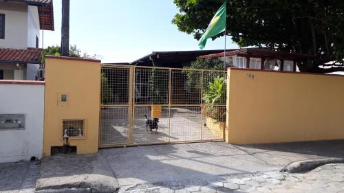 Penha House | Kitinet Container próximo Praia e Beto Carrero