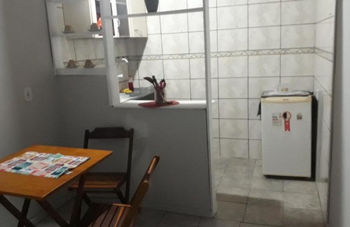 Centro House | Kitinetes - com WiFi - frigobar - TV- Cozinha completa